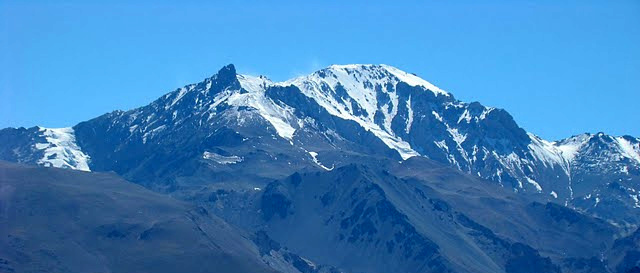Domuyoberg in der Provinz Neuqu�n in
                          Argentinien, 4709 m hoch, das "Dach
                          Patagoniens", Panoramafoto