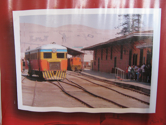 Ein weiteres Foto des Zugs (02) auf dem
                          Poster