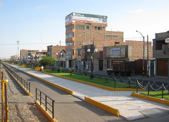 Siguiendo la avenida Cusco con carril de
                        bus separado