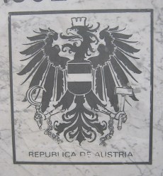 Placa de cnsules, el escudo de
                                Austria