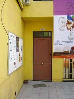 St.-Markus-Strasse, das Kultur-
                        und-Kunst-Beratungsbro ("oficina consejo
                        cultura y artes), der Eingangsbereich