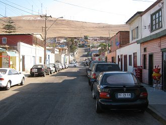Calle Lynch, vista al cerro Morro