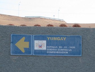 Das Strassenschild der Yungaystrasse
                        ("calle Yungay")