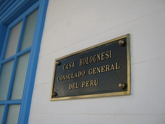 Das Bolognesihaus, die Tafel des
                          einstigen Konsulats