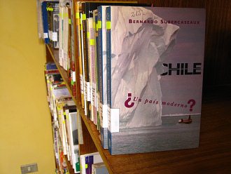Ein Lexikon der ffentlichen
                                Kreuz-Bibliothek in Arica
