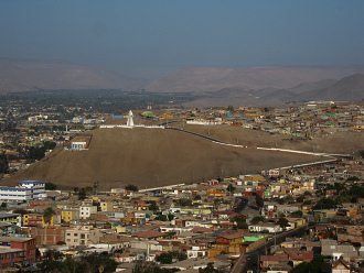 Die
                        Aussicht auf die Aussichtsplattform
                        "Kreuzberg" ("Cerro La
                        Cruz")