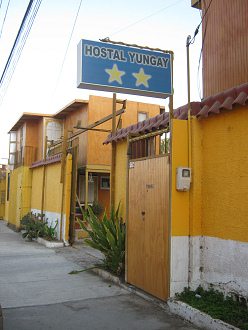 Yungaystrasse, das kleine Hotel Yungay, die
                        Tafel