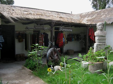Kunsthandwerkerdorf von Arica, eine
                              Werkstatt mit Mapuche-Weberei aus
                              Araukasien (araucano)