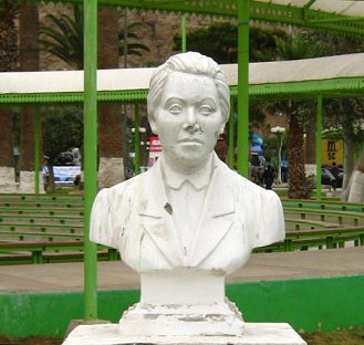Baquedanoplatz,
                                Gabriela-Mistral-Denkmal, die Bste