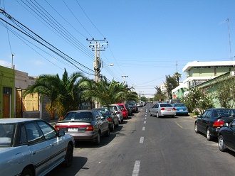 Die Esmeralda-Strasse mit Palmen