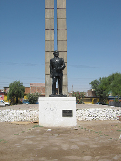 Feldpark ("parque Campo"), das
                      Denkmal von Iba�ez del Campo