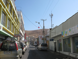 Kolumbusstrasse
("calle Colón"), die Sicht auf den
Wüstenberg Kolumbusstrasse ("calle Colón"), die
Sicht auf den Wüstenberg