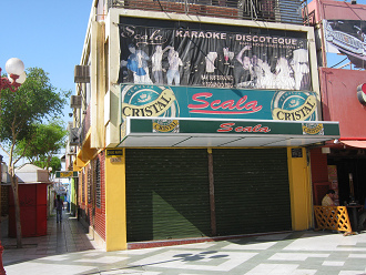 Pasaje peatonal 21 de Mayo, discoteca
                        Karaoke