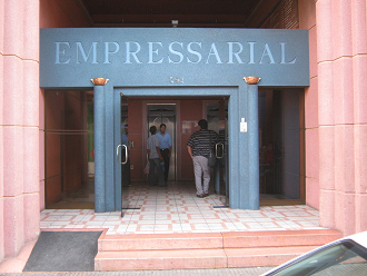 La torre "Empressarial" en calle Pratt
                no.391, la entrada