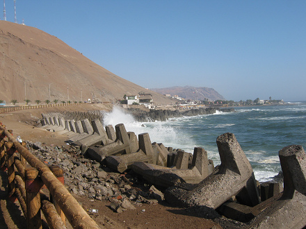 Costa salvaje, ola fuerte (02)