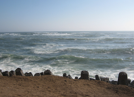 Mar salvaje con olas (01)