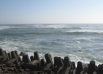 Mar salvaje con olas (02)