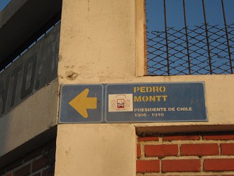 Placa de la avenida Montt
