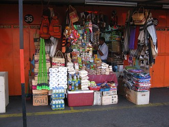 Avenida Lira, feria
                                "Lira" (03)