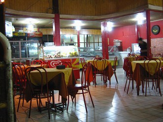 Calle 18 de Septiembre, restaurante de
                        ensaladas (02)