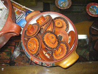 Calle Col�n, centro artesanal,
                          sombreritos