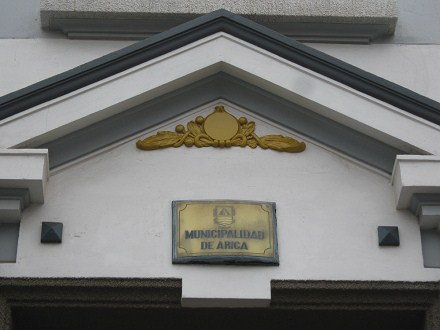La placa de la municipalidad de Arica