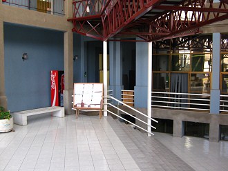 La sala grande de la municipalidad
                                de Arica (01)