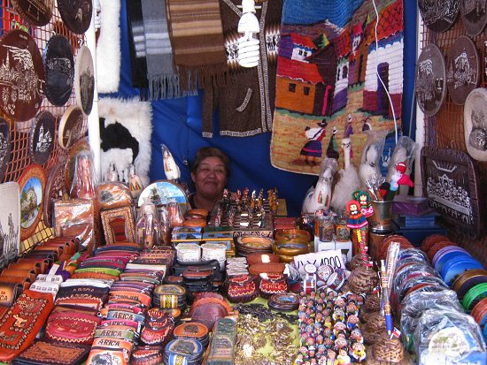 Teller, Portemonnaies,
Wandteppiche (Weberei) Teller, Portemonnaies, Wandteppiche
(Weberei)