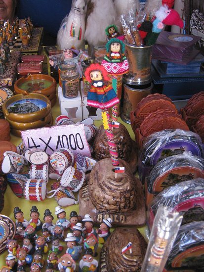 Modell
des Morrobergs mit einem Bleistift aus
der Sierra Modell des Morrobergs mit einem
Bleistift aus der Sierra