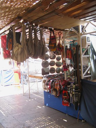 Taschen,
Webereien, Mützen Taschen, Webereien, Mützen