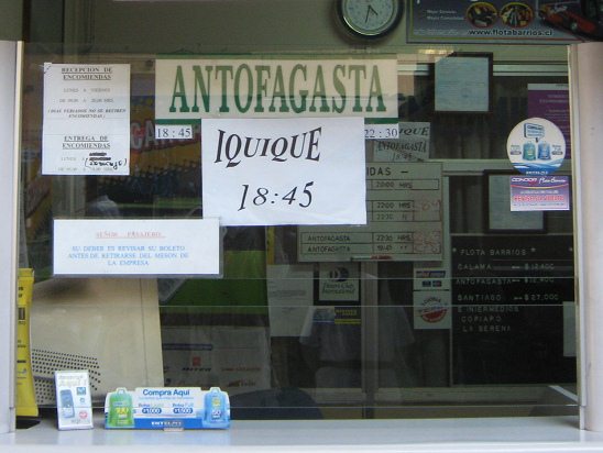 Der Schalter der Busfirma Flota Barrios,
                          die Preise