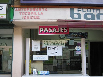 Der Schalter der Busfirma Flota Barrios,
                        Nahaufnahme