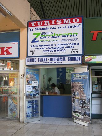 Ventanilla de la agencia Zambrano