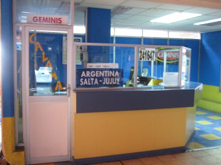 Ventanilla de la agencia Geminis