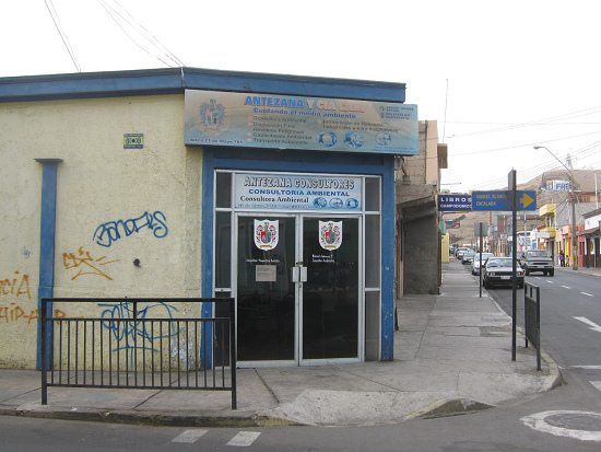 Calle 21 de Mayo, consultorio ambiental
                          Antezana
