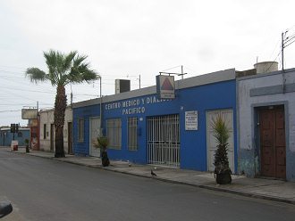 La avenida 18 de Septiembre, un centro
                        m�dico y di�lisis Pac�fico