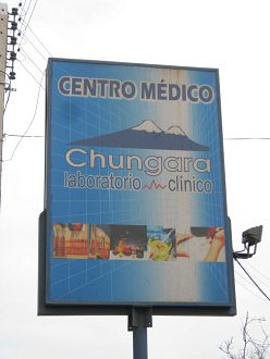 Avenida 18 de Septiembre, centro m�dico
                        "Laboratorio Chungara", la placa
                        grande