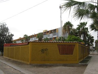 Avenida 18 de Septiembre, un bloque de
                        viviendas