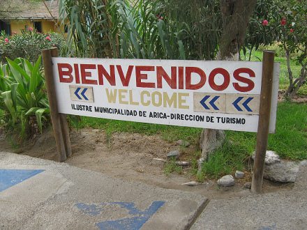 Kunsthandwerkerdorf
von Arica, die Willkommenstafel Kunsthandwerkerdorf von Arica, die
Willkommenstafel