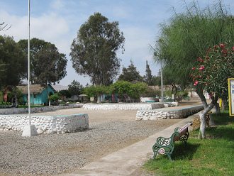 Kunsthandwerkerdorf von Arica,
                                    zentraler Platz 03