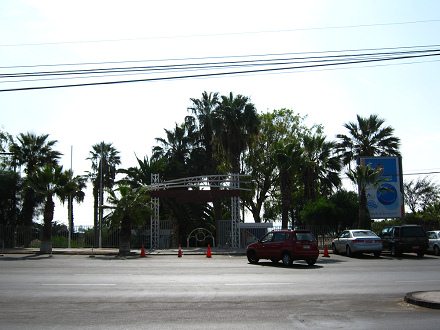 Velasquezallee, der Campus der
                                    Tarapac�-Universit�t