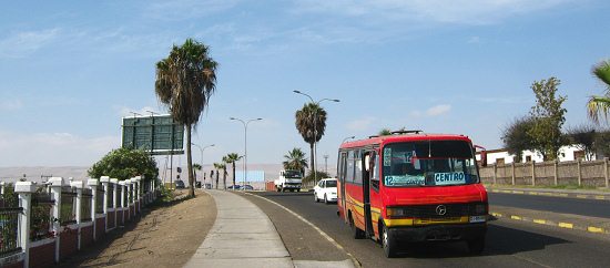Chile-Allee, ein �ffentlicher Bus
                                  der Linie 12
