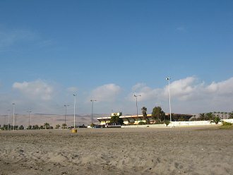 El estadio ol�mpico visto de la
                                  playa