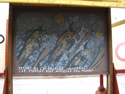 Cuadro con momias, primer plano