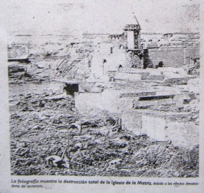 Artikel 7, Foto 01: Die zerst�rte
                            Geb�rmutterkirche von Arica nach dem
                            Erdbeben von 1868