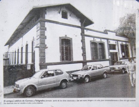 El antiguo edificio de Correos y
                            Tel�grafos formaba parte de las obras
                            destinadas a dar una nueva imagen a la urbe,
                            pero lamentablemente a fines del siglo
                            pasado fue destruido tras ser vendido el
                            sitio a una empresa.