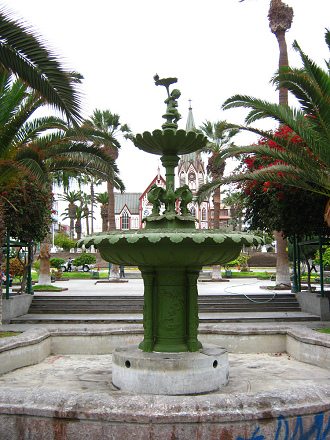 Plaza Col�n, fontana seca