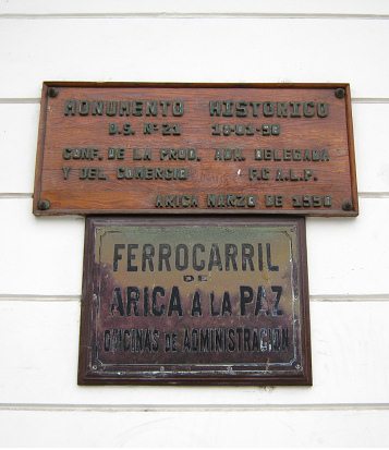 La estaci�n de trenes de Arica a La Paz,
                          placas