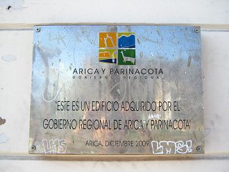 Die Bahnstation der Z�ge von
                                  Arica nach La Plaz, die Tafel der
                                  Regierung