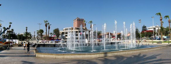 Plaza Mackenna, fontana, panorama